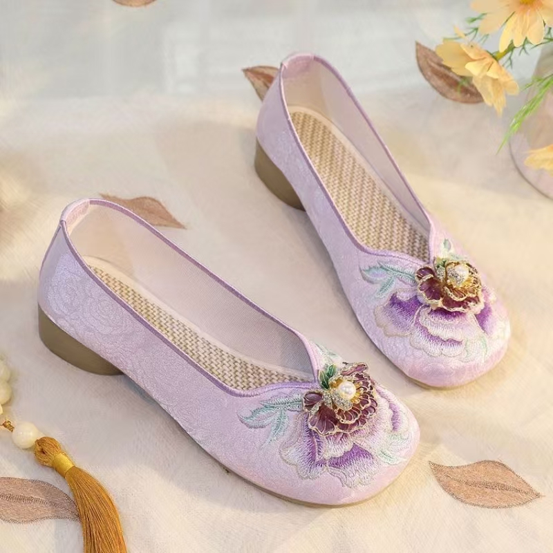 Embroidery Cloth - Woman Low Heel Embroidered Cloth Shoes