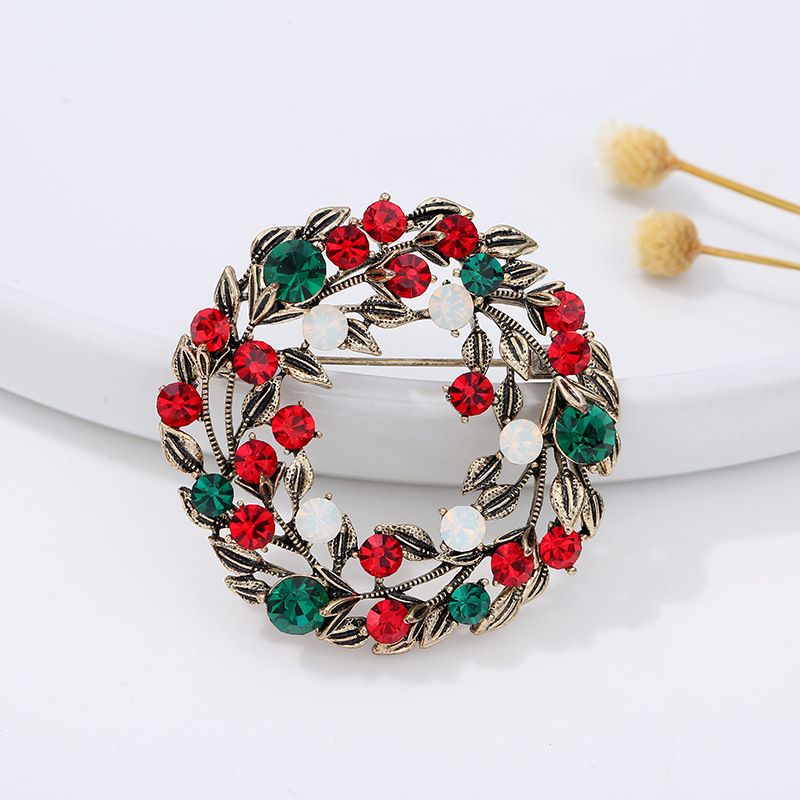 Christmas series jewelry brooc - Embroidery Quilting ulasan dan harga