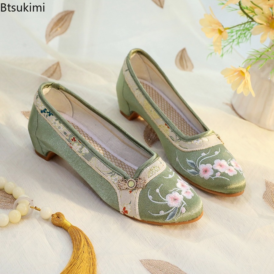 2026 New Women's Shoes Ethnic  - Embroidery Cloth ulasan dan harga